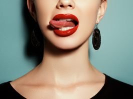 Non vegan ingredients in makeup