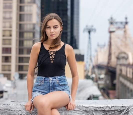 How to Dress When Short