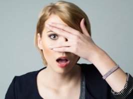 How to keep cockroaches away