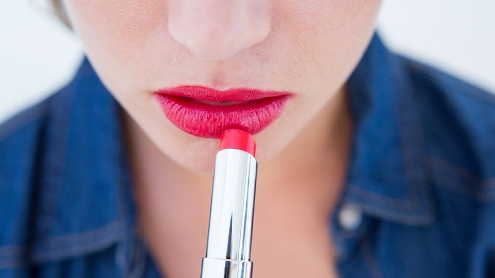 plumping your pout naturally
