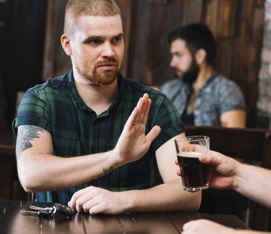 Signs and symptoms of alcoholism, Signs of alcohol addiction, How to overcome alcoholism, Ideas to overcome alcoholism, Recover from alcoholism