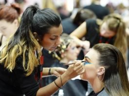 Makeup trends 2019 are always evolving from season to season and year to year. Here are some of the chicest makeup trends to watch for and try in summer 2019.