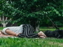 Five Reasons You Should Practice Yoga With Your Dog