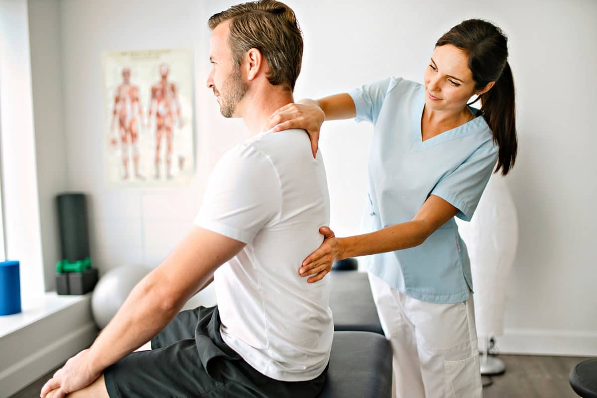 Should You See a Chiropractor Before or After Exercising