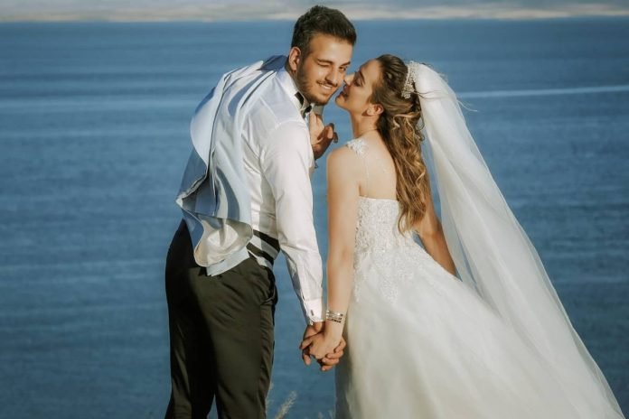 How To Get Your Arms Toned For Your Sleeveless Wedding Dress