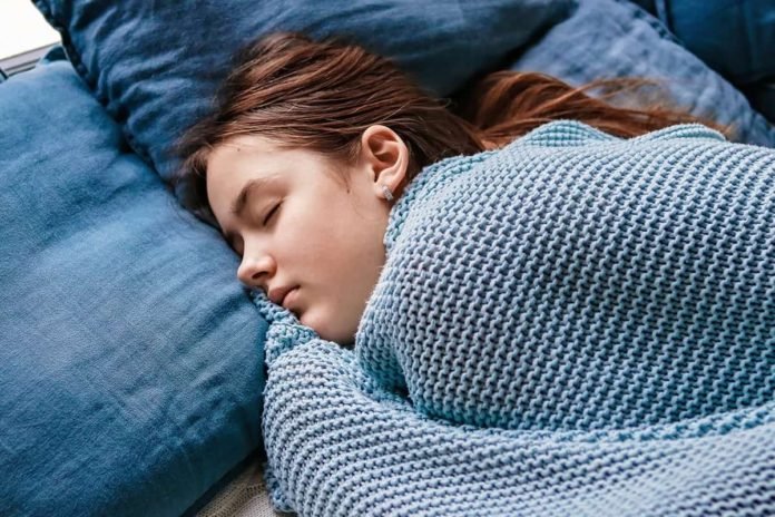 How Does Sleep Impact Your Mental and Physical Well-Being How Does Sleep Impact Your Mental and Physical Well-Being