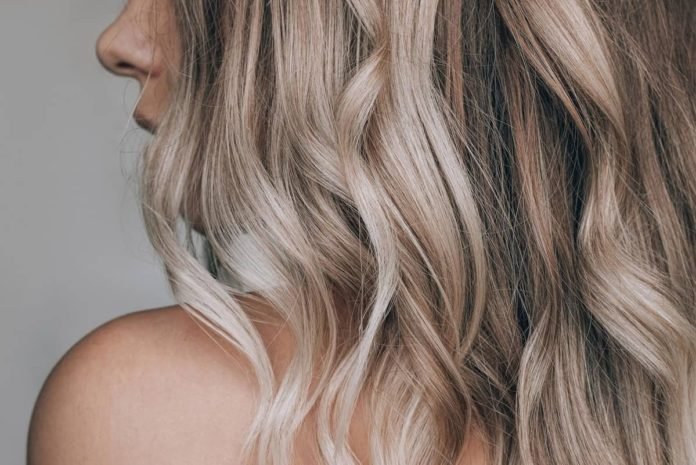 How to Create a Negative Space Hair Color Look