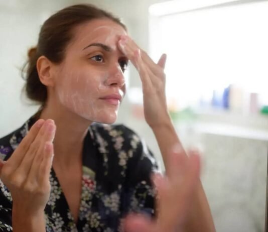 The Best Natural Ingredients for Sensitive Skin