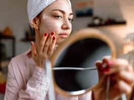 Reasons Why Your Face Looks Saggy And Droopy